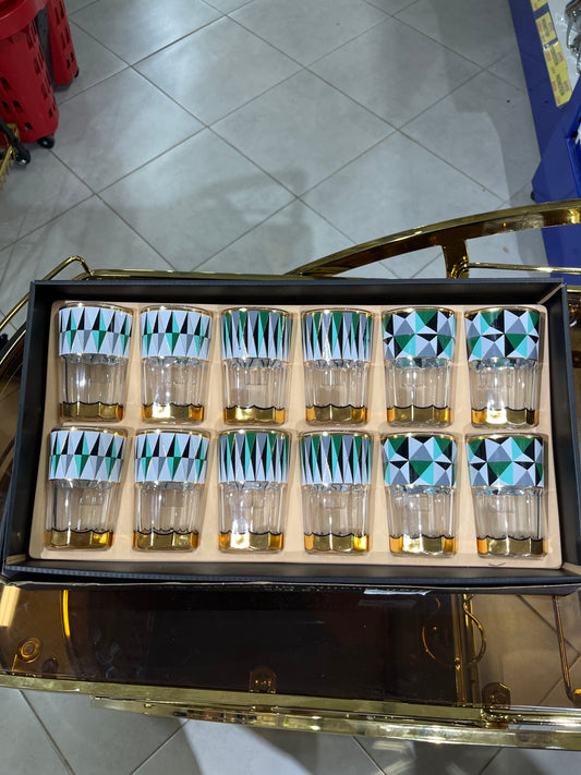 Série de 12 verres à thé